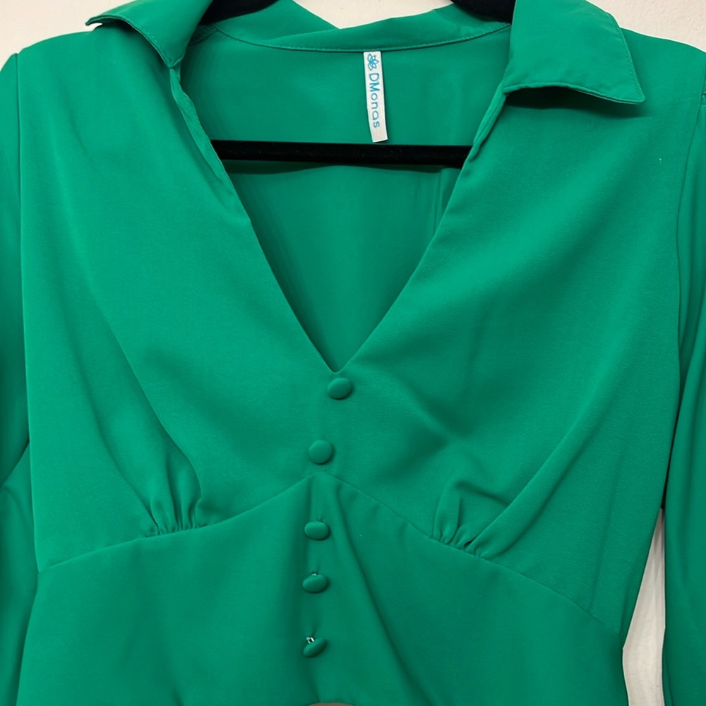 Green blouse brand new medium size